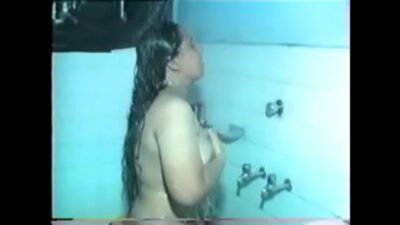 New Indian xxx xvideos of horny bhabhi sex with devar in bathroom